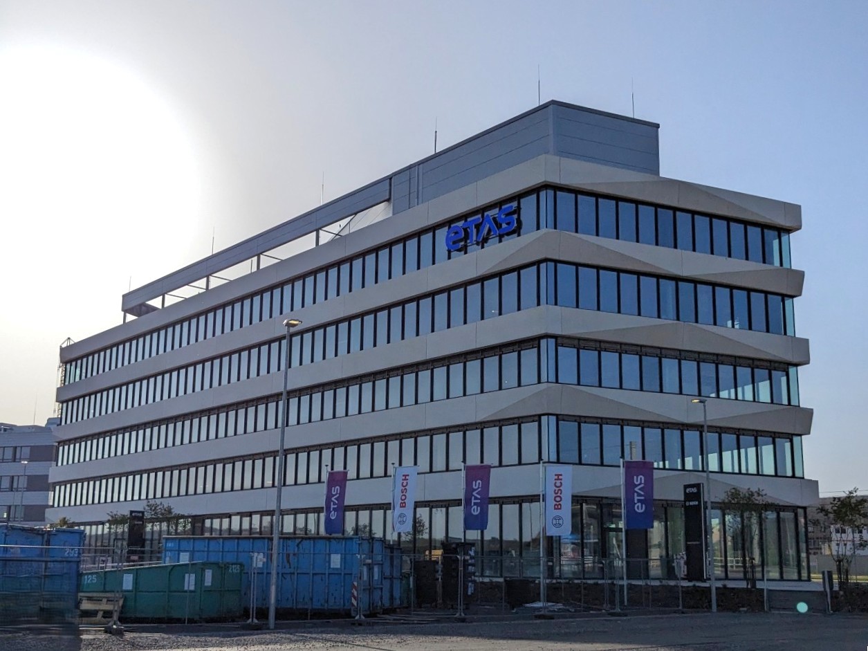 Bürogebäude Bochum, Seitenansicht