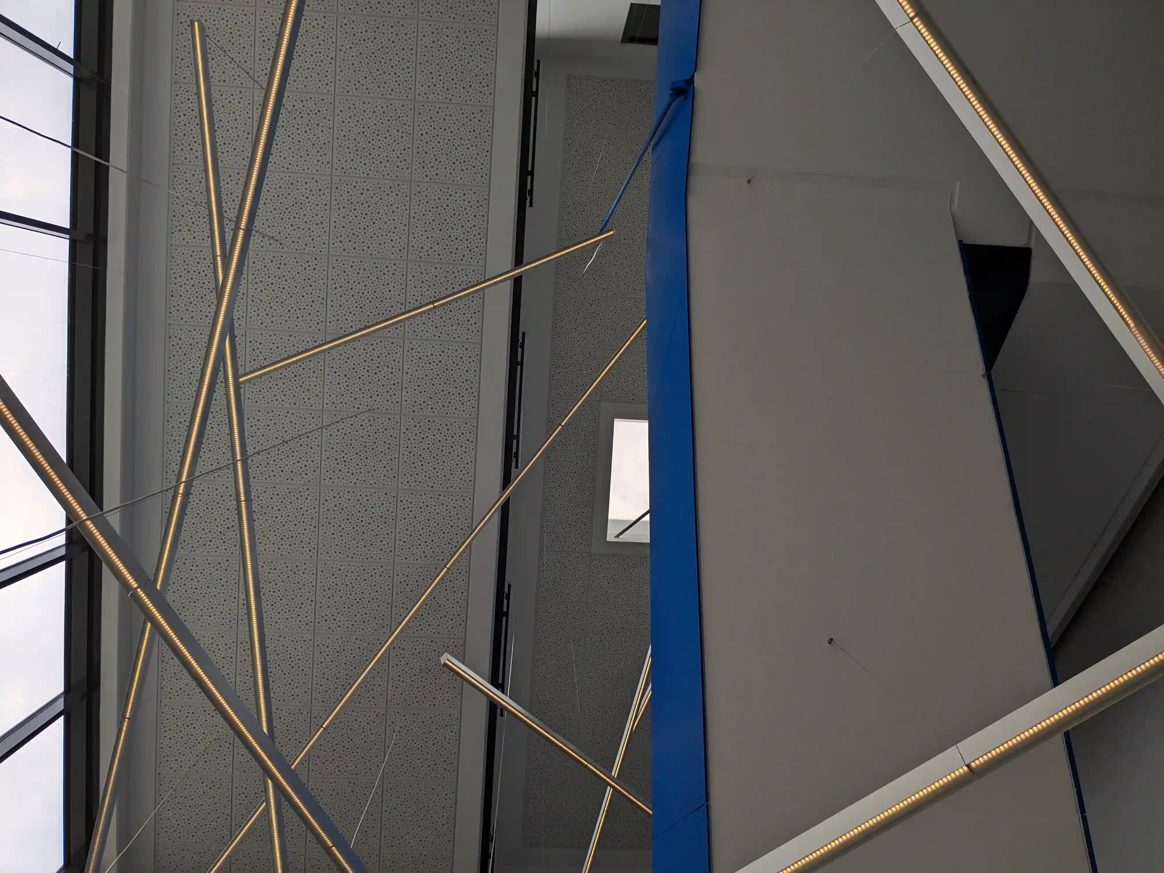 Foyer des Büro- und Produktionsgebäudes Engelskirchen